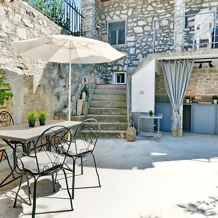 Bed & Breakfast Pikarin 3*