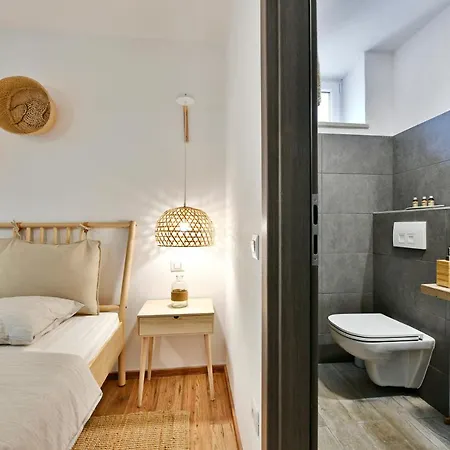 Pikarin Bed & Breakfast