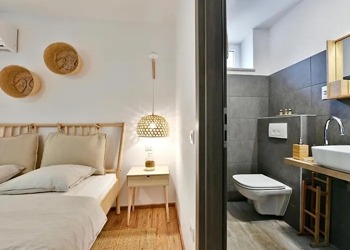 Pikarin Bed & Breakfast